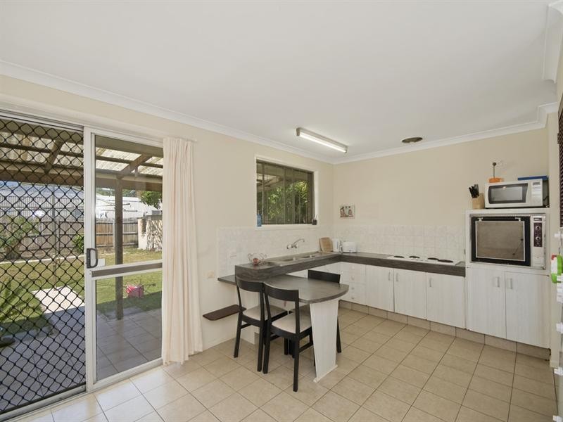 40 Denawen Street, Palm Beach QLD 4221