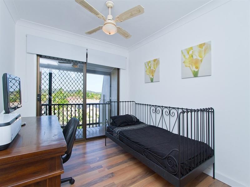 40 Murtha Drive, Elanora QLD 4221