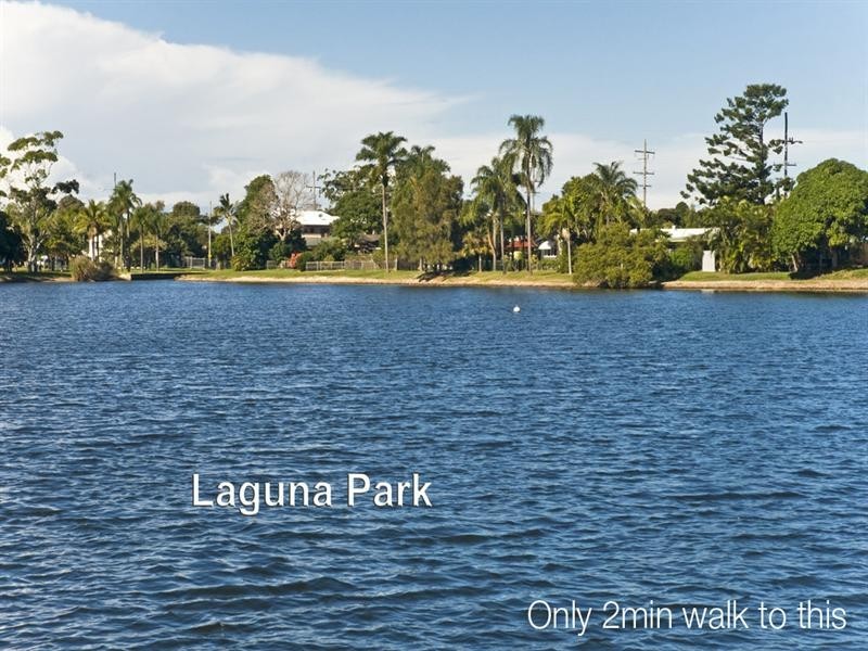 2/4 Morotai Avenue, Palm Beach QLD 4221