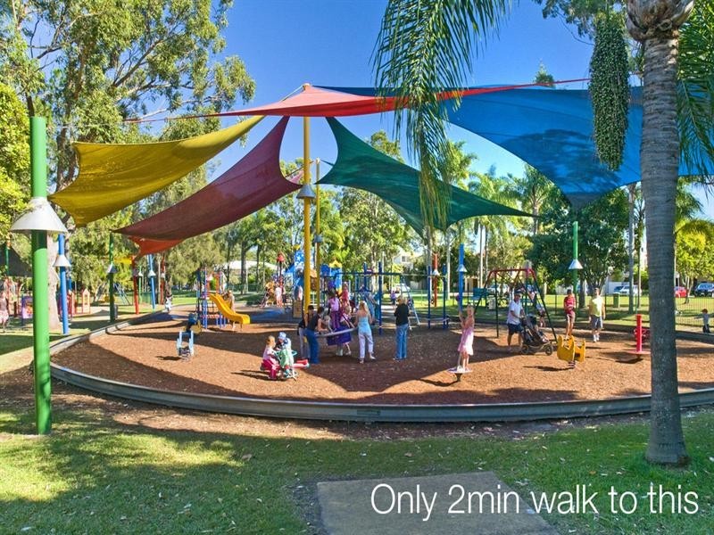 2/4 Morotai Avenue, Palm Beach QLD 4221