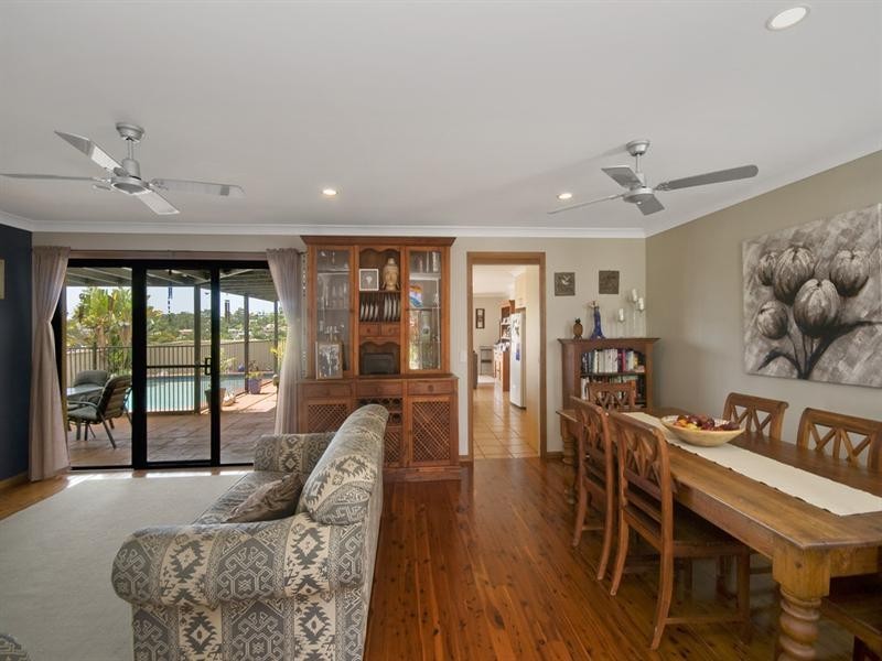 7 Wyara Close, Elanora QLD 4221