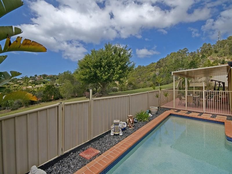 7 Wyara Close, Elanora QLD 4221