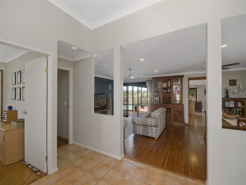 7 Wyara Close, Elanora QLD 4221