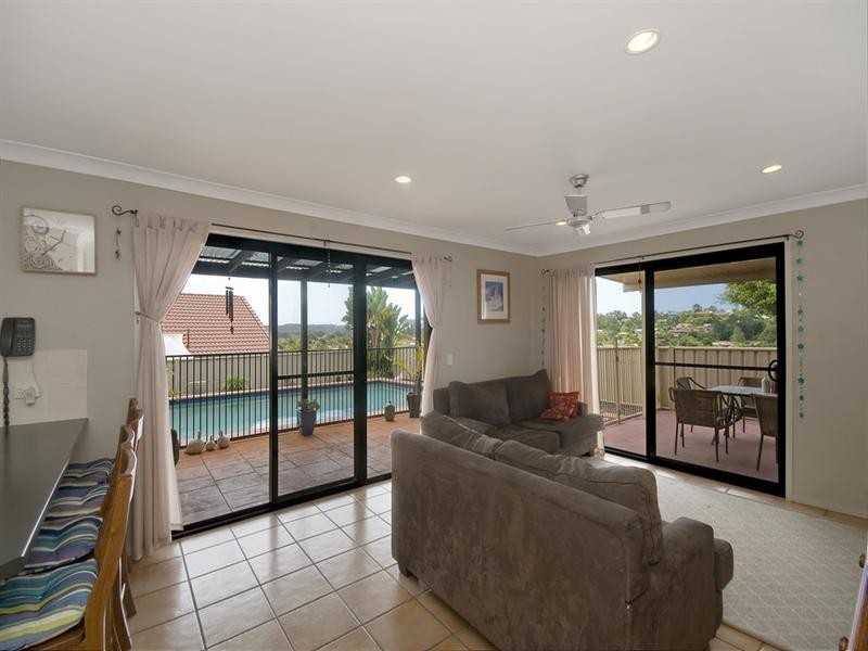 7 Wyara Close, Elanora QLD 4221