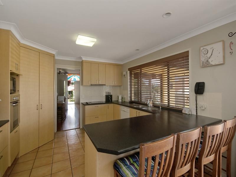 7 Wyara Close, Elanora QLD 4221