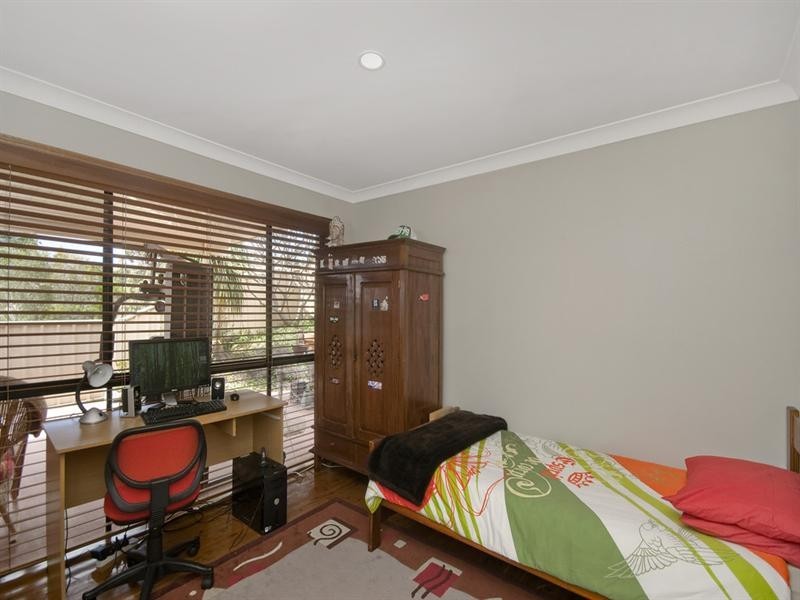 7 Wyara Close, Elanora QLD 4221