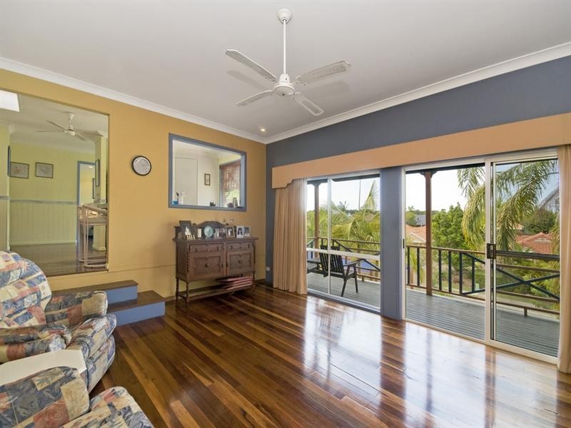 46 Murtha Drive, Elanora QLD 4221