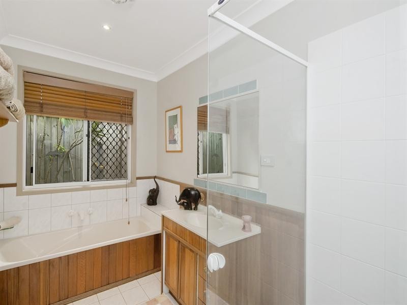 46 Murtha Drive, Elanora QLD 4221