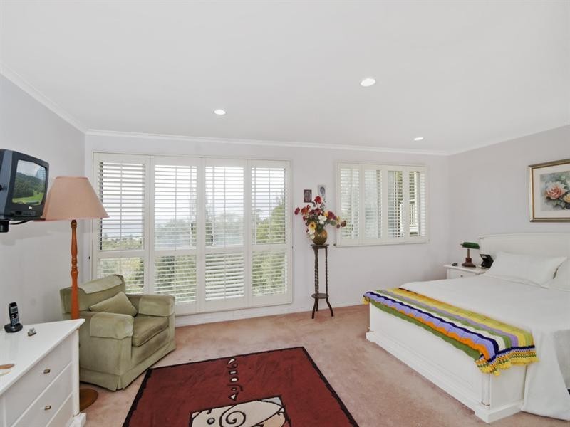 9 Lansell Avenue, Currumbin QLD 4223