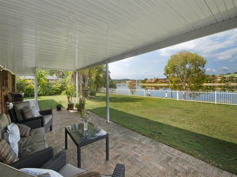 127 Murtha Drive, Elanora QLD 4221