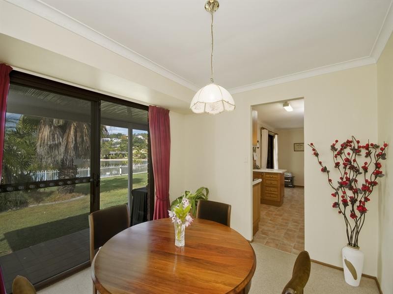 127 Murtha Drive, Elanora QLD 4221