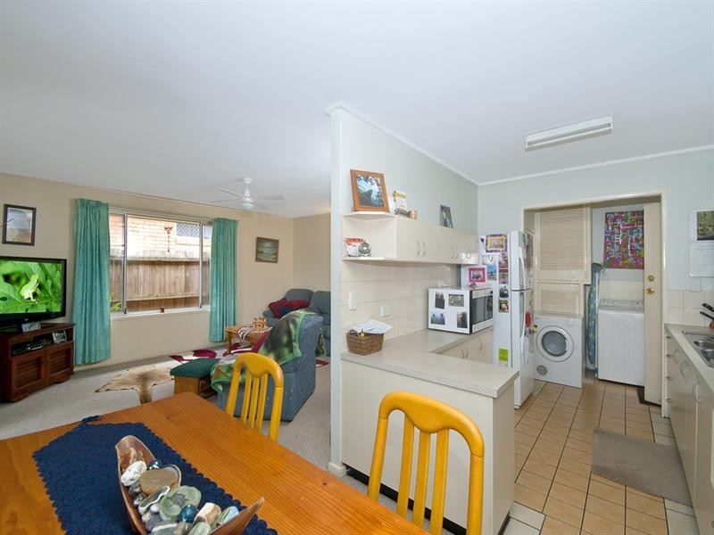 77 Leyte Avenue, Palm Beach QLD 4221