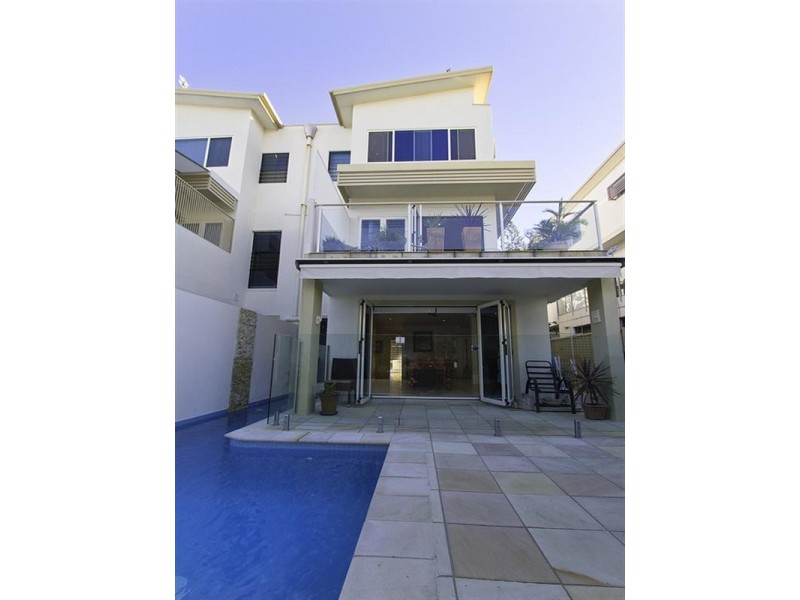 1/195 Golden Four Drive, Bilinga QLD 4225