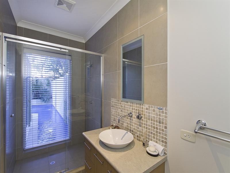 1/195 Golden Four Drive, Bilinga QLD 4225