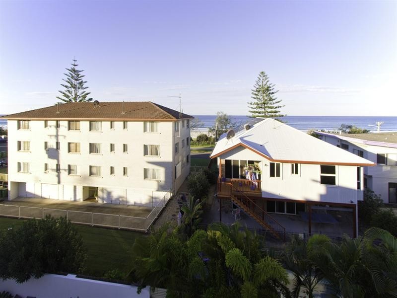 1/195 Golden Four Drive, Bilinga QLD 4225