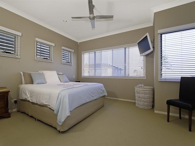 1/195 Golden Four Drive, Bilinga QLD 4225