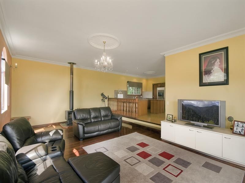 17 Sellin Place, Currumbin Waters QLD 4223