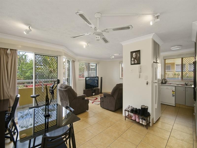 4/14 Jefferson Lane, Palm Beach QLD 4221