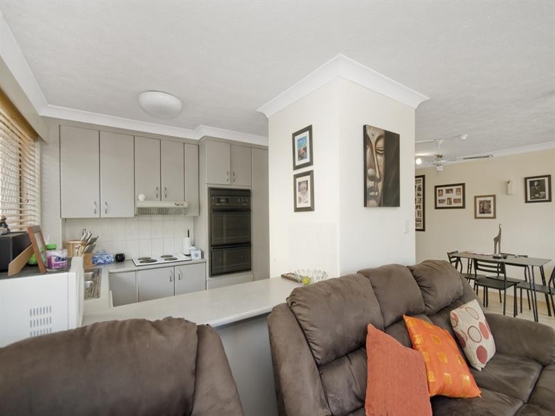 4/14 Jefferson Lane, Palm Beach QLD 4221