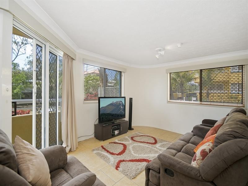 4/14 Jefferson Lane, Palm Beach QLD 4221