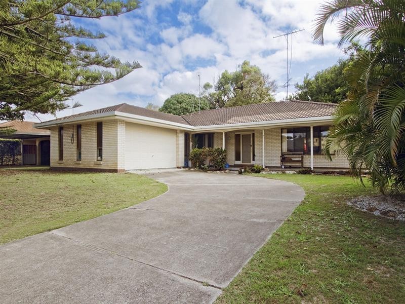12 Denawen Street, Palm Beach QLD 4221