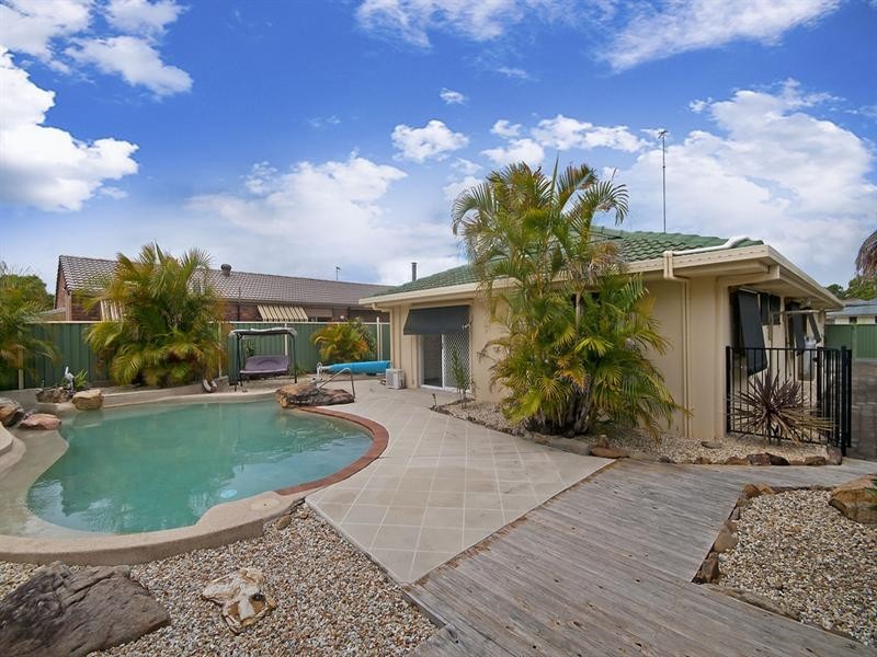 19 Pinon Close, Elanora QLD 4221