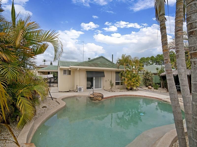 19 Pinon Close, Elanora QLD 4221