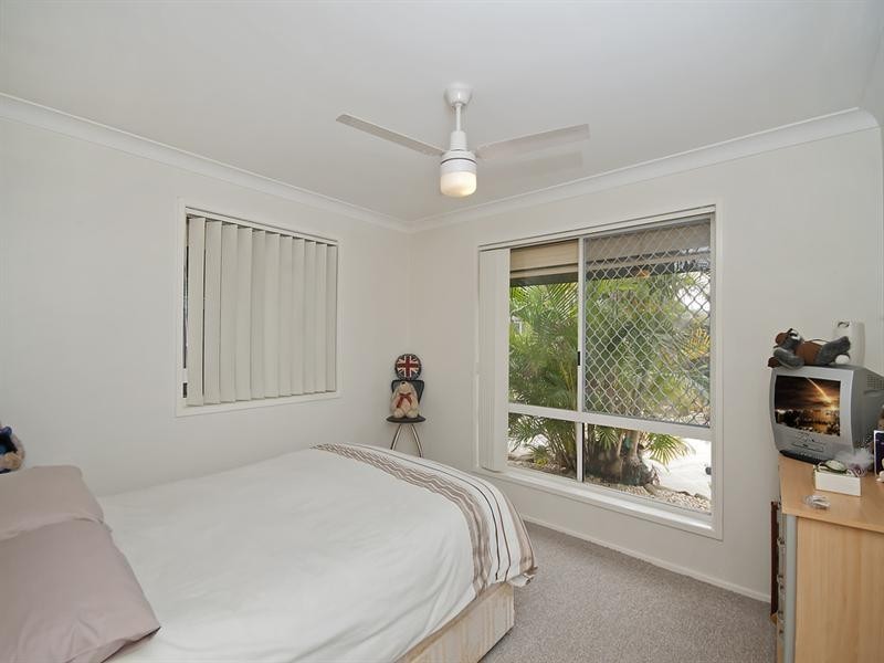 19 Pinon Close, Elanora QLD 4221