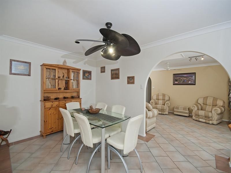 19 Pinon Close, Elanora QLD 4221
