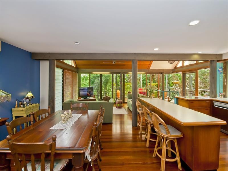 34 Woodgee Street, Currumbin QLD 4223