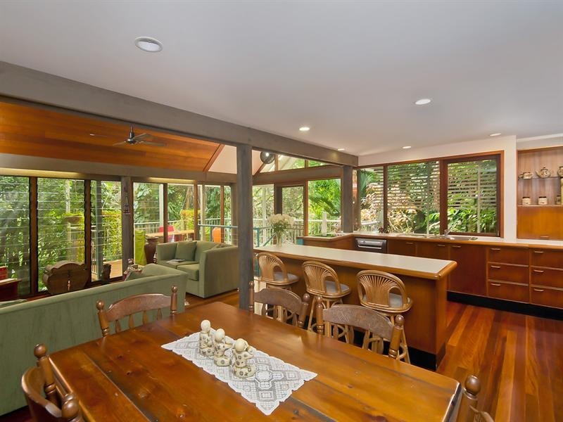 34 Woodgee Street, Currumbin QLD 4223