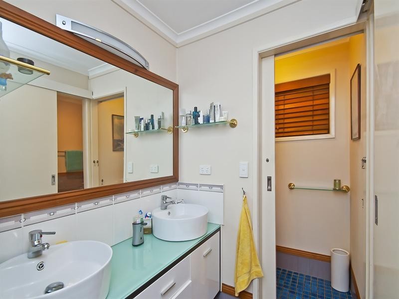 1 Flaminia Street, Currumbin Waters QLD 4223