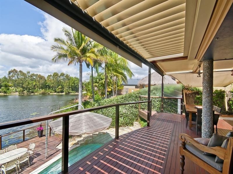 20 Martingale Circuit, Clear Island Waters QLD 4226