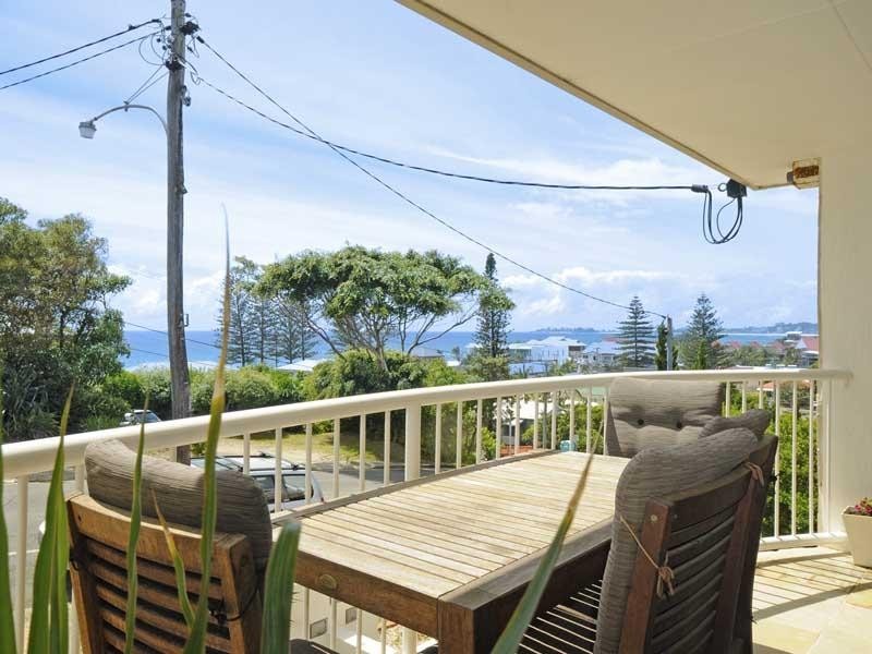 24 Woodgee Street, Currumbin QLD 4223