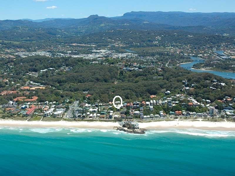 24 Woodgee Street, Currumbin QLD 4223