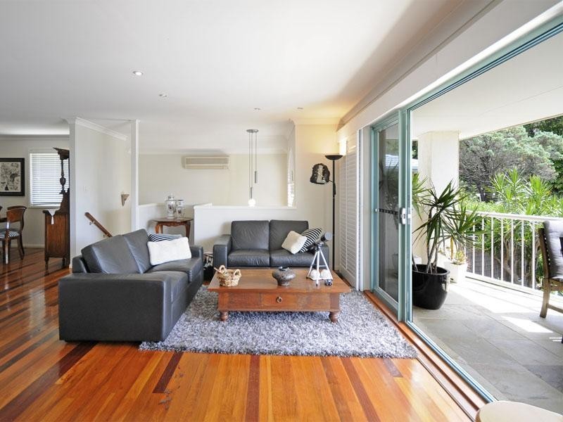 24 Woodgee Street, Currumbin QLD 4223