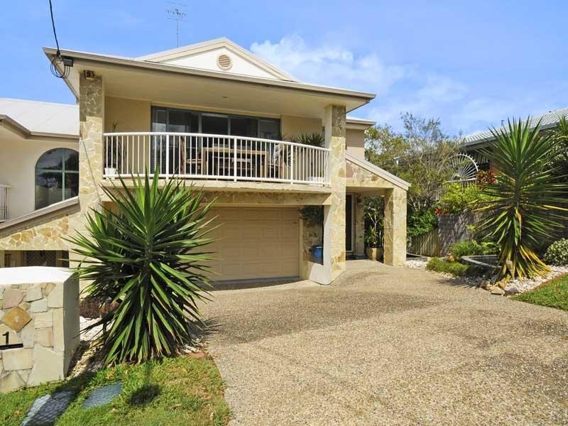 24 Woodgee Street, Currumbin QLD 4223