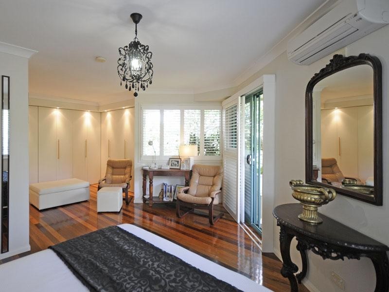 24 Woodgee Street, Currumbin QLD 4223