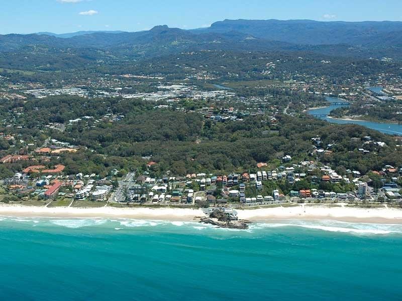 24 Woodgee Street, Currumbin QLD 4223