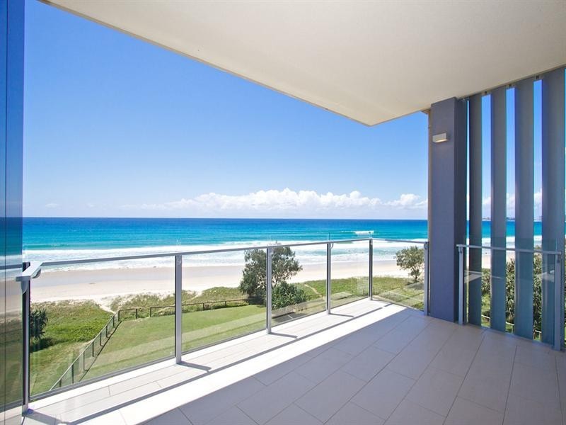 4/399 Golden Four Drive, Tugun QLD 4224