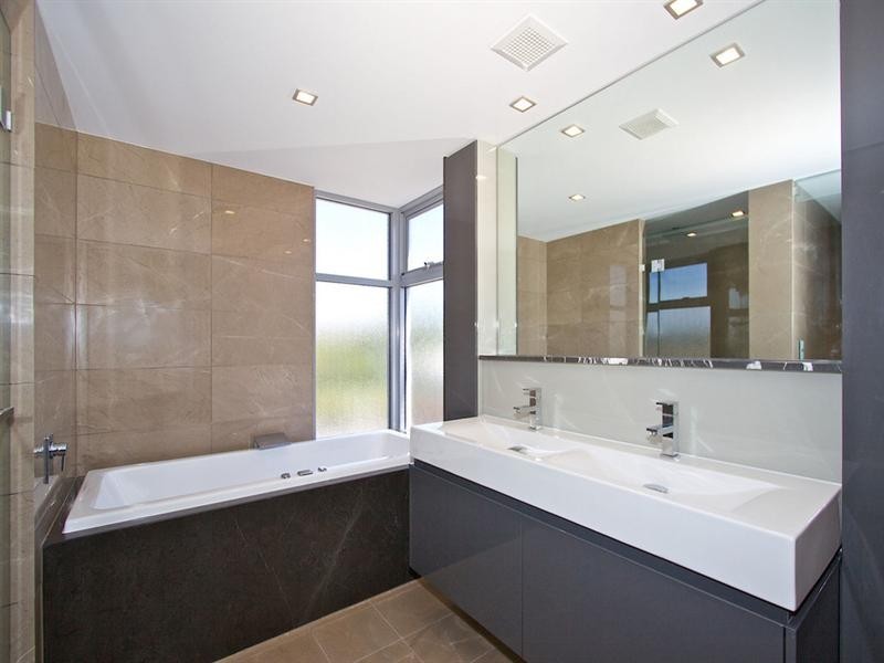 4/399 Golden Four Drive, Tugun QLD 4224