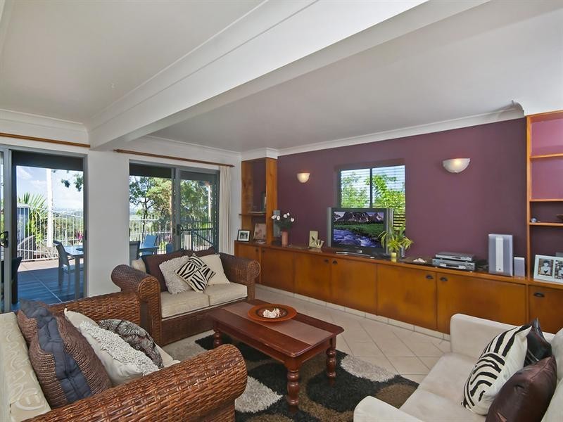 40 Evergreen Drive, Elanora QLD 4221