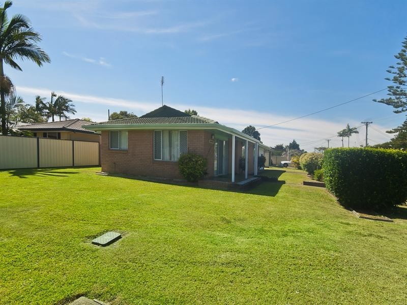 19 Denawen Street, Palm Beach QLD 4221