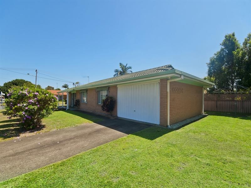 19 Denawen Street, Palm Beach QLD 4221