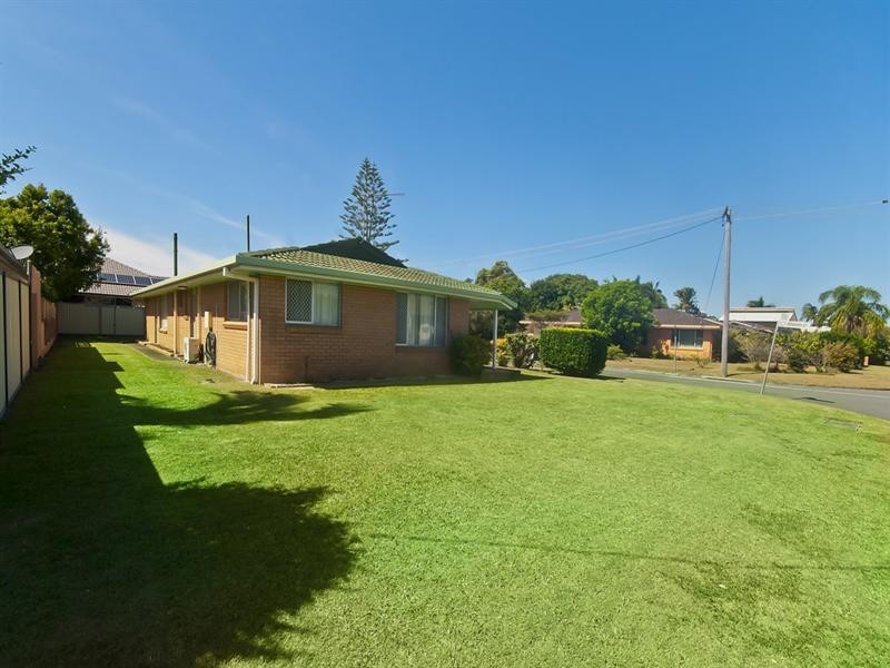 19 Denawen Street, Palm Beach QLD 4221