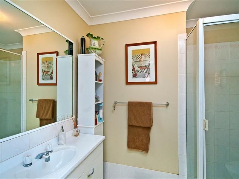 2/12 Bottlewood Court, Burleigh Waters QLD 4220