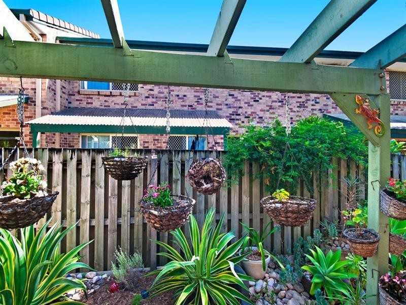 2/12 Bottlewood Court, Burleigh Waters QLD 4220