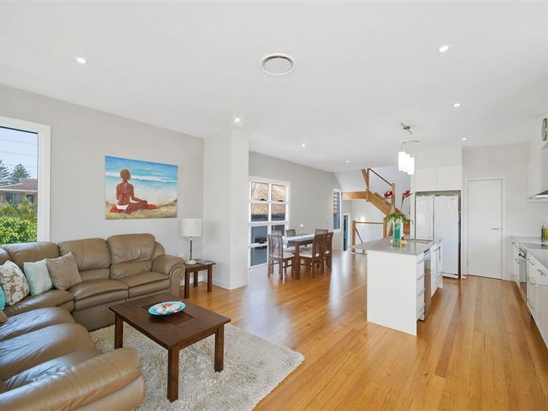 2/1433 Gold Coast Highway, Palm Beach QLD 4221