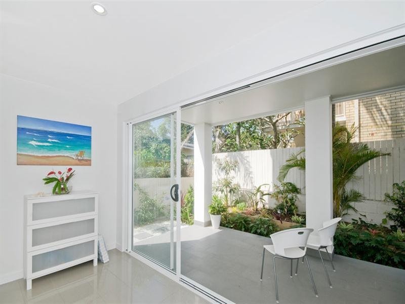 2/1433 Gold Coast Highway, Palm Beach QLD 4221