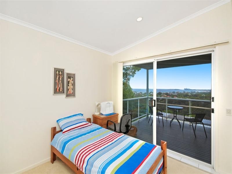 67 Crest Drive, Currumbin QLD 4223